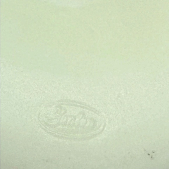 Fenton Vintage Uranium Bud Vase UV Reactive Custard Art Floral Glass Footed EUC - Picture 9 of 10